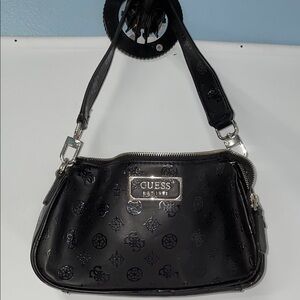 GUESS BLACK DELON SHOULDER OR CLUTCH BAG
FTL-09-137